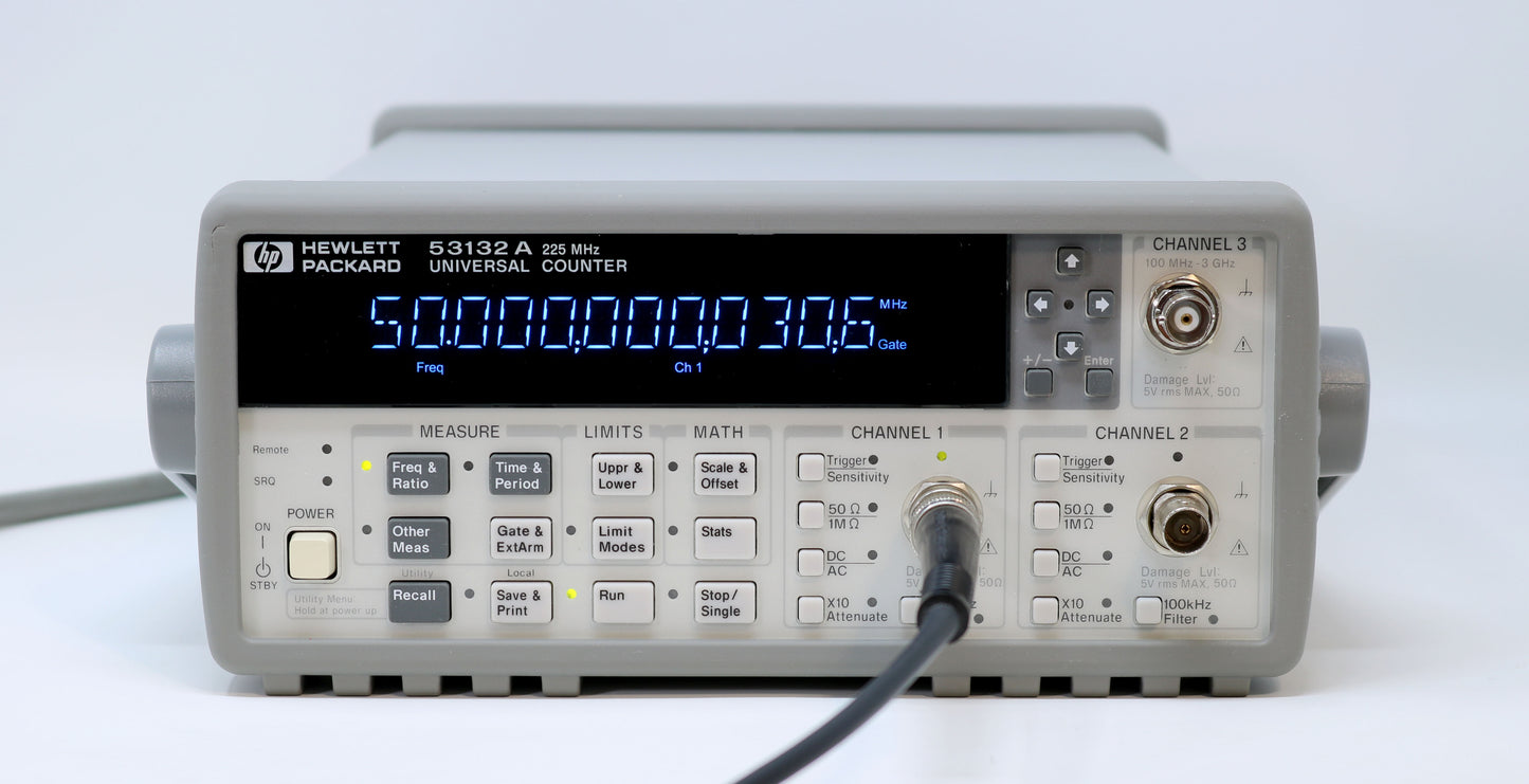 HP / Agilent 53132A 225 MHz 12 digits/s Frequency Counter/Timer. Options 001/030