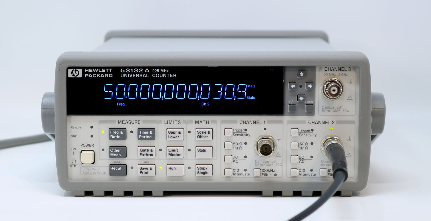 HP / Agilent 53132A 225 MHz 12 digits/s Frequency Counter/Timer. Options 001/030