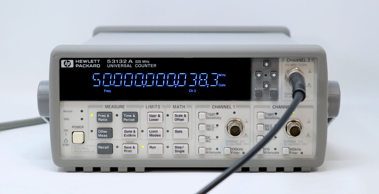 HP / Agilent 53132A 225 MHz 12 digits/s Frequency Counter/Timer. Options 001/030