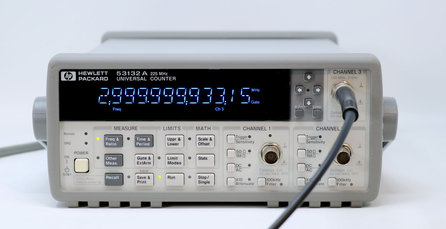 HP / Agilent 53132A 225 MHz 12 digits/s Frequency Counter/Timer. Options 001/030